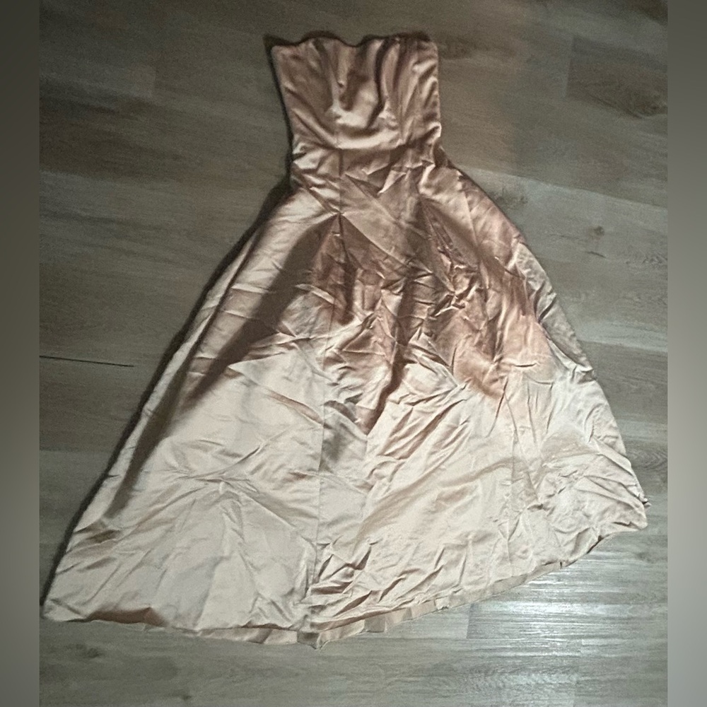 Elegant Strapless Satin Dress